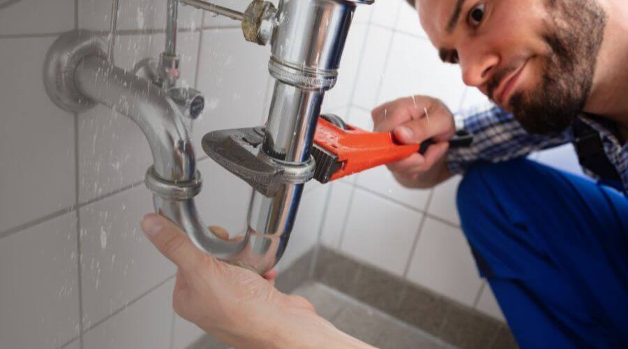 Professional same day plumber services in Mapleton, IL